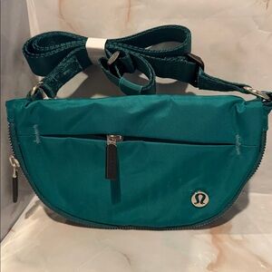 Lululemon All Night Micro Festival Bag *Zip Top Green